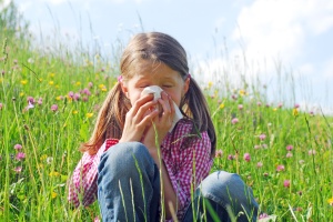kids and allergies, allergic rhinitis, allergens, pollen season, sniffles, 